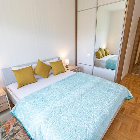 Piskalina Apartment Тиват Екстер'єр фото